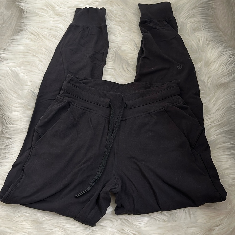 Lulu joggers